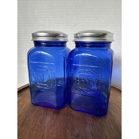 Depression Style Glass Salt and Pepper Shakers Cobalt Blue Glass - Picture 1 of 10